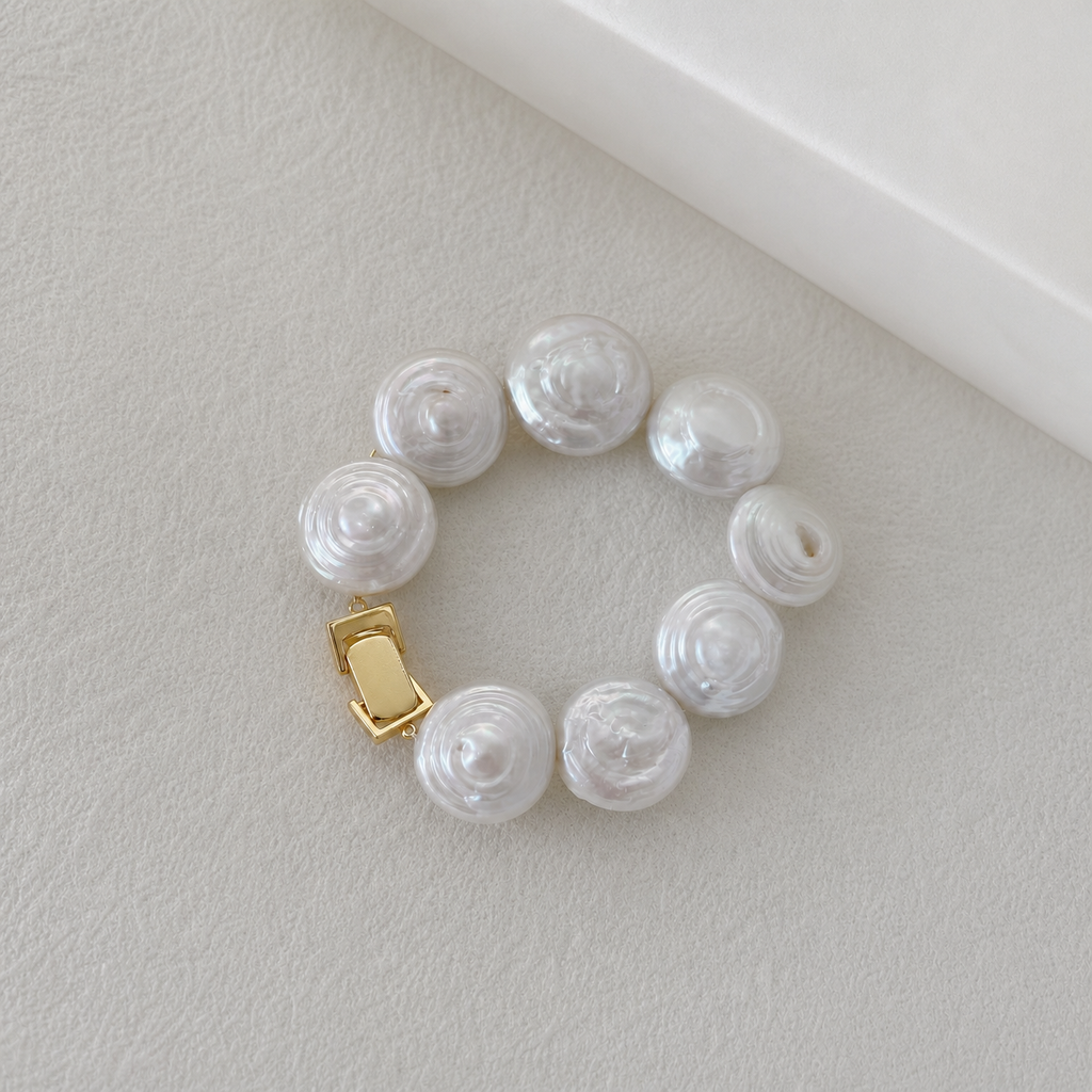 Button  Baroque  pearl  bracelet